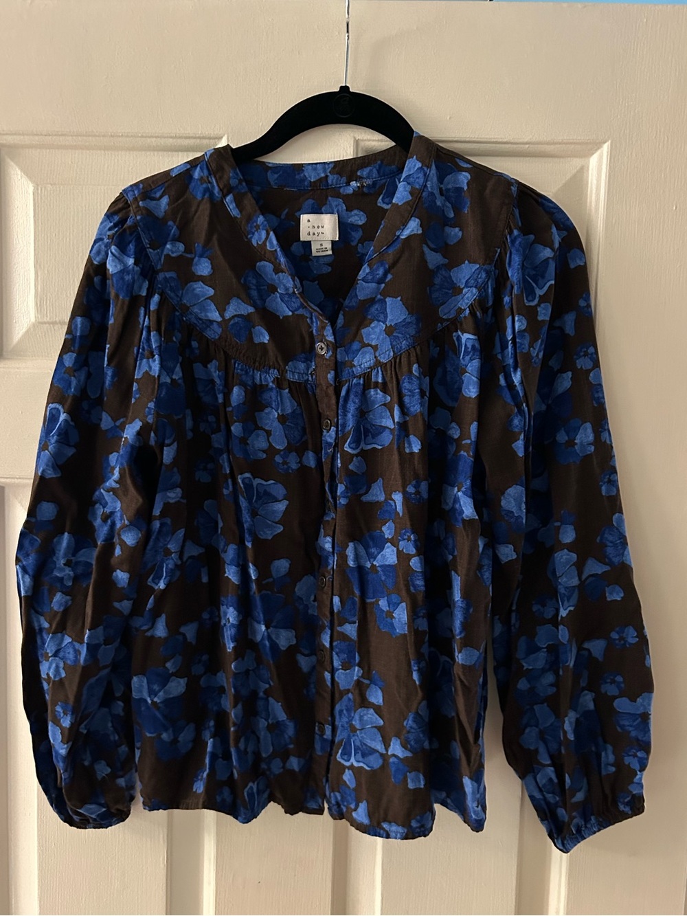 A New Day Blue Floral Button-Front Blouse